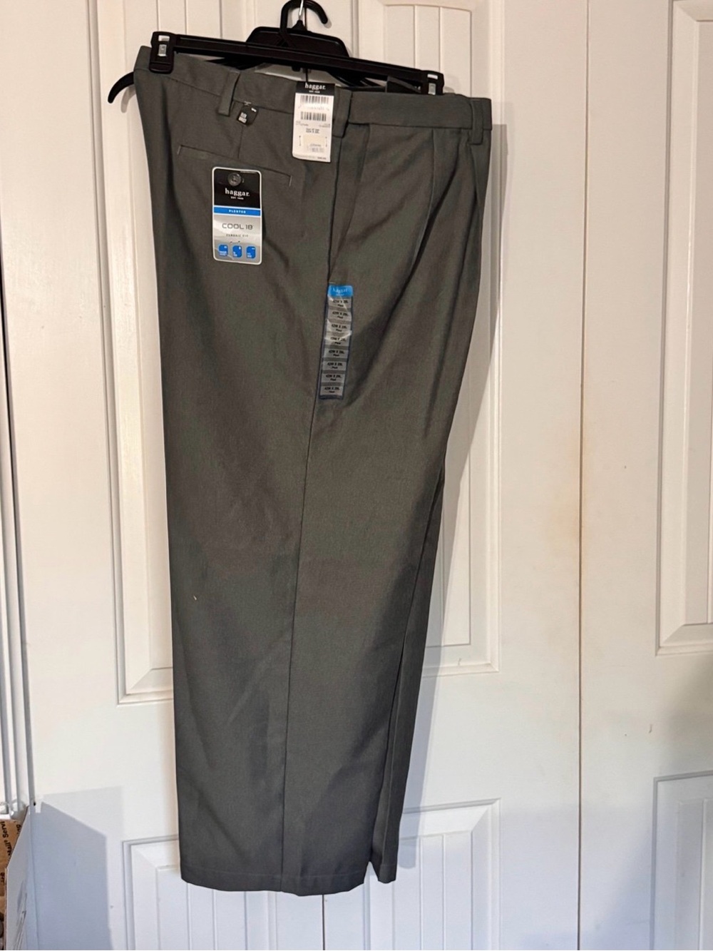 NWT Haggar Cool 18 Pro Men’s Pleated Dress Pants Gray 42x29